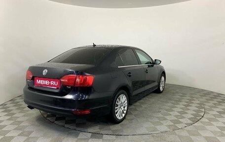 Volkswagen Jetta VI, 2011 год, 799 000 рублей, 5 фотография