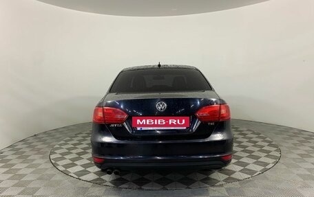 Volkswagen Jetta VI, 2011 год, 799 000 рублей, 6 фотография