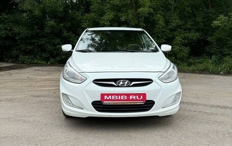 Hyundai Solaris II рестайлинг, 2013 год, 950 000 рублей, 3 фотография