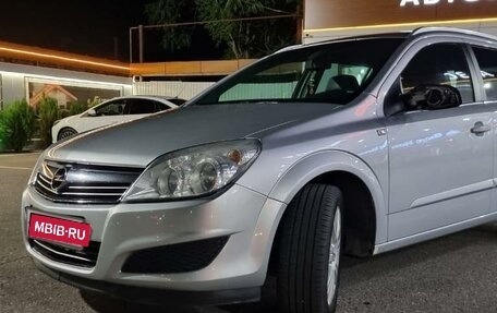 Opel Astra H, 2011 год, 790 000 рублей, 1 фотография