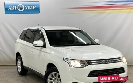 Mitsubishi Outlander III рестайлинг 3, 2012 год, 1 630 000 рублей, 3 фотография