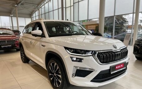 Skoda Kodiaq I, 2024 год, 5 499 900 рублей, 2 фотография