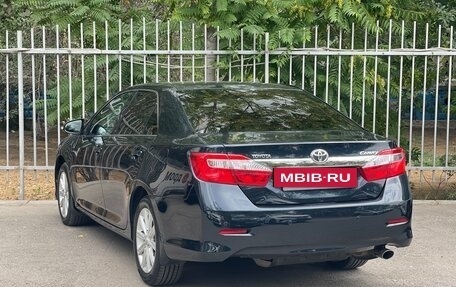 Toyota Camry, 2014 год, 2 300 000 рублей, 10 фотография