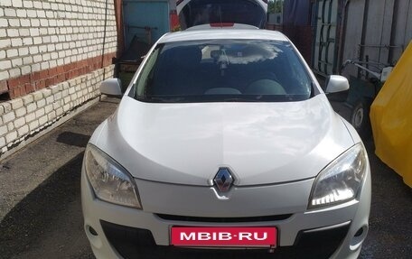 Renault Megane III, 2011 год, 819 000 рублей, 2 фотография