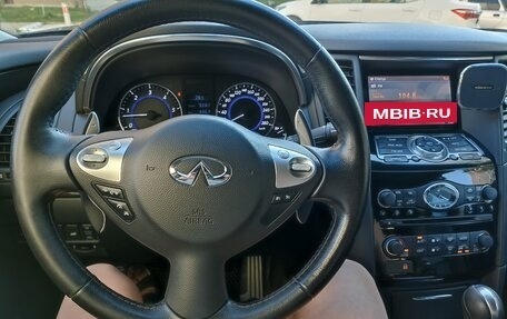 Infiniti QX70, 2015 год, 4 200 000 рублей, 3 фотография