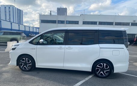 Toyota Voxy III, 2015 год, 4 фотография