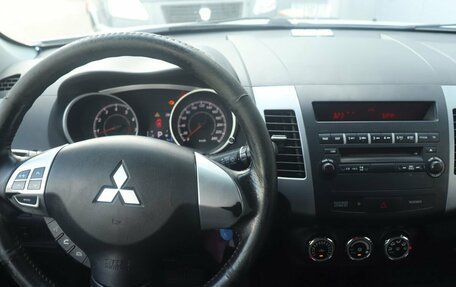 Mitsubishi Outlander III рестайлинг 3, 2011 год, 8 фотография