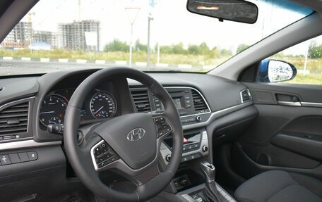 Hyundai Elantra VI рестайлинг, 2018 год, 1 675 900 рублей, 5 фотография