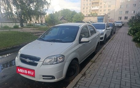 Chevrolet Aveo III, 2010 год, 2 фотография