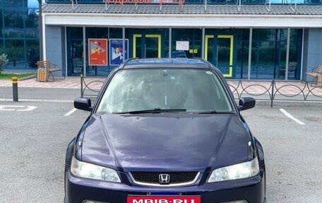 Honda Accord VII рестайлинг, 2001 год, 600 000 рублей, 1 фотография