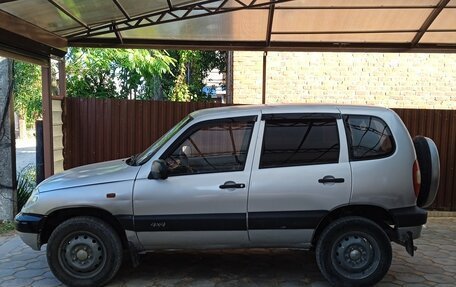 Chevrolet Niva I рестайлинг, 2004 год, 349 000 рублей, 2 фотография