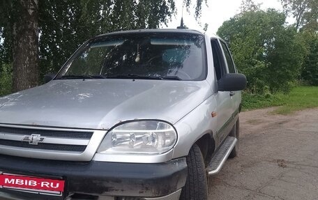 Chevrolet Niva I рестайлинг, 2004 год, 2 фотография