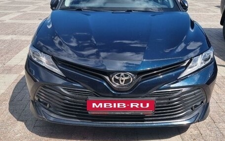 Toyota Camry, 2018 год, 2 900 000 рублей, 2 фотография