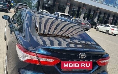 Toyota Camry, 2018 год, 2 900 000 рублей, 6 фотография