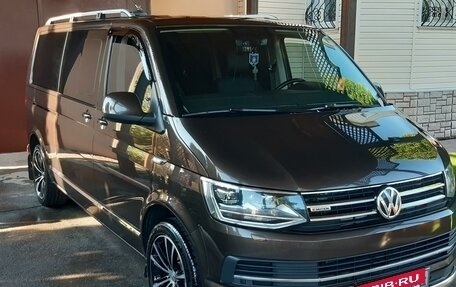 Volkswagen Multivan T6 рестайлинг, 2016 год, 4 700 000 рублей, 4 фотография