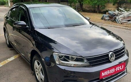 Volkswagen Jetta VI, 2015 год, 1 550 000 рублей, 2 фотография