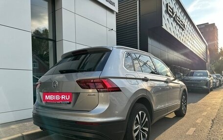 Volkswagen Tiguan II, 2020 год, 2 620 000 рублей, 3 фотография