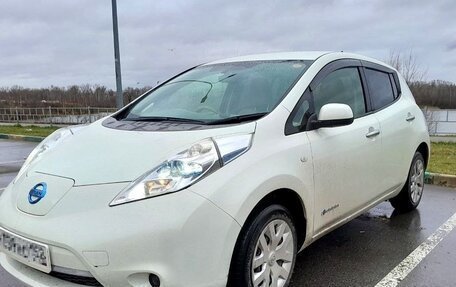 Nissan Leaf I, 2012 год, 660 000 рублей, 2 фотография