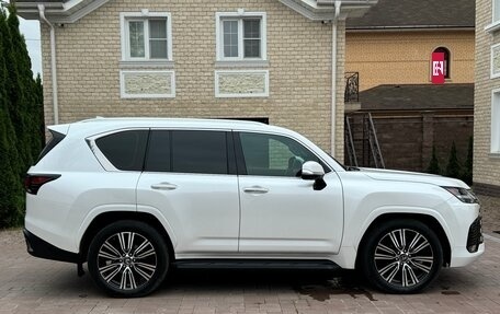 Lexus LX, 2022 год, 16 600 000 рублей, 4 фотография