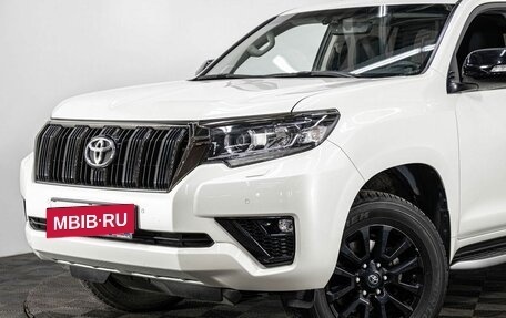 Toyota Land Cruiser Prado 150 рестайлинг 2, 2021 год, 6 270 000 рублей, 7 фотография