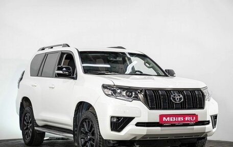 Toyota Land Cruiser Prado 150 рестайлинг 2, 2021 год, 6 270 000 рублей, 3 фотография