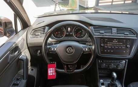 Volkswagen Tiguan II, 2018 год, 1 790 000 рублей, 16 фотография