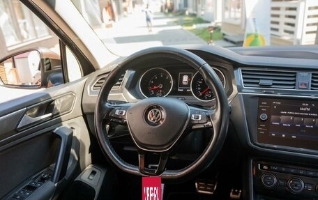 Volkswagen Tiguan II, 2018 год, 1 790 000 рублей, 17 фотография