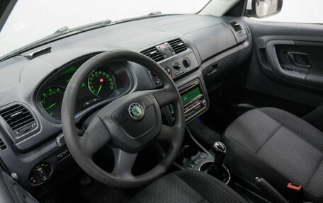 Skoda Fabia II, 2012 год, 400 000 рублей, 13 фотография