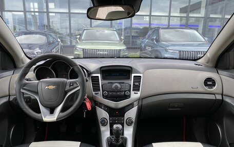 Chevrolet Cruze II, 2010 год, 469 000 рублей, 9 фотография