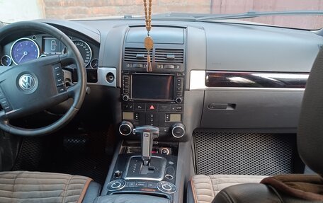 Volkswagen Touareg III, 2006 год, 900 000 рублей, 4 фотография