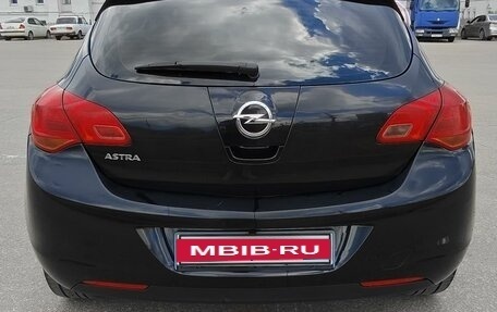 Opel Astra J, 2010 год, 3 фотография