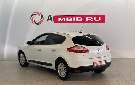 Renault Megane III, 2014 год, 900 000 рублей, 3 фотография