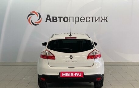 Renault Megane III, 2014 год, 900 000 рублей, 4 фотография