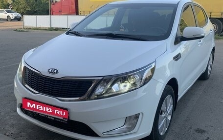 KIA Rio III рестайлинг, 2012 год, 860 000 рублей, 2 фотография