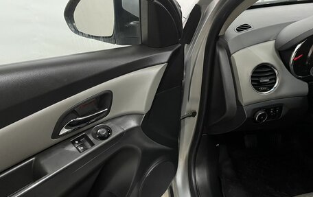 Chevrolet Cruze II, 2013 год, 970 000 рублей, 17 фотография