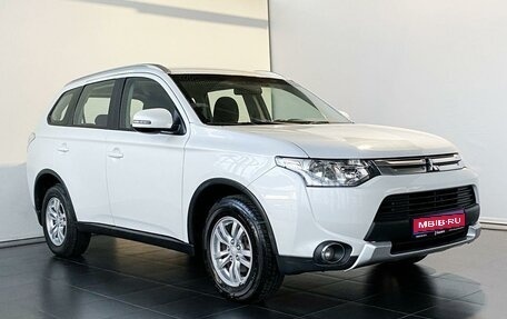 Mitsubishi Outlander III рестайлинг 3, 2014 год, 1 640 000 рублей, 1 фотография