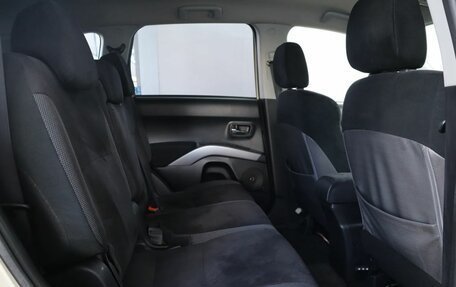 Mitsubishi Outlander III рестайлинг 3, 2008 год, 13 фотография