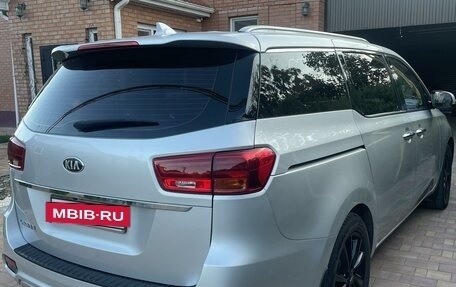 KIA Carnival III, 2019 год, 10 фотография