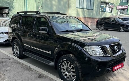 Nissan Pathfinder, 2011 год, 1 650 000 рублей, 1 фотография