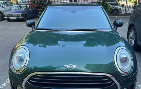 MINI Clubman, 2018 год, 2 550 000 рублей, 2 фотография