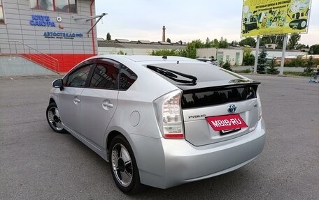 Toyota Prius, 2010 год, 870 000 рублей, 8 фотография