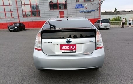 Toyota Prius, 2010 год, 870 000 рублей, 11 фотография