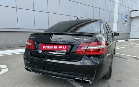 Mercedes-Benz E-Класс AMG, 2011 год, 2 900 000 рублей, 7 фотография