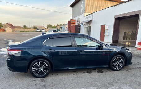 Toyota Camry, 2018 год, 2 670 000 рублей, 3 фотография