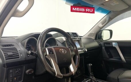 Toyota Land Cruiser Prado 150 рестайлинг 2, 2014 год, 3 590 000 рублей, 10 фотография