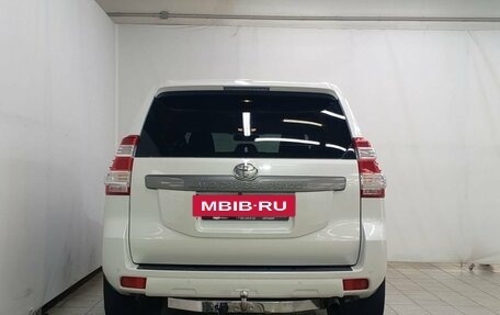 Toyota Land Cruiser Prado 150 рестайлинг 2, 2014 год, 3 590 000 рублей, 6 фотография