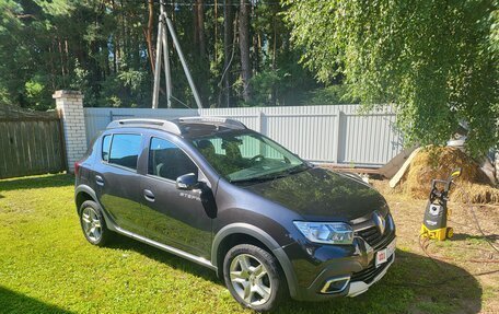 Renault Sandero II рестайлинг, 2021 год, 2 фотография