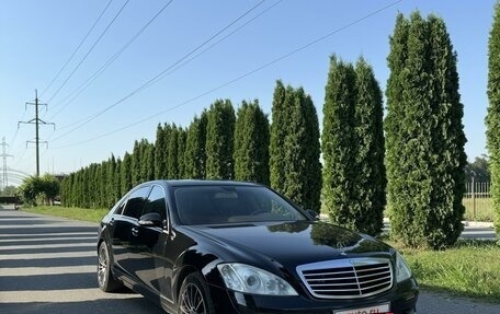 Mercedes-Benz S-Класс, 2008 год, 1 600 000 рублей, 2 фотография