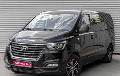 Hyundai H-1 II рестайлинг, 2019 год, 3 255 000 рублей, 1 фотография