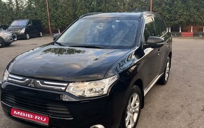 Mitsubishi Outlander III рестайлинг 3, 2013 год, 1 760 000 рублей, 1 фотография